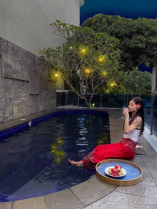 Tropical Villa By Villapedia Citaringgul Exterior photo